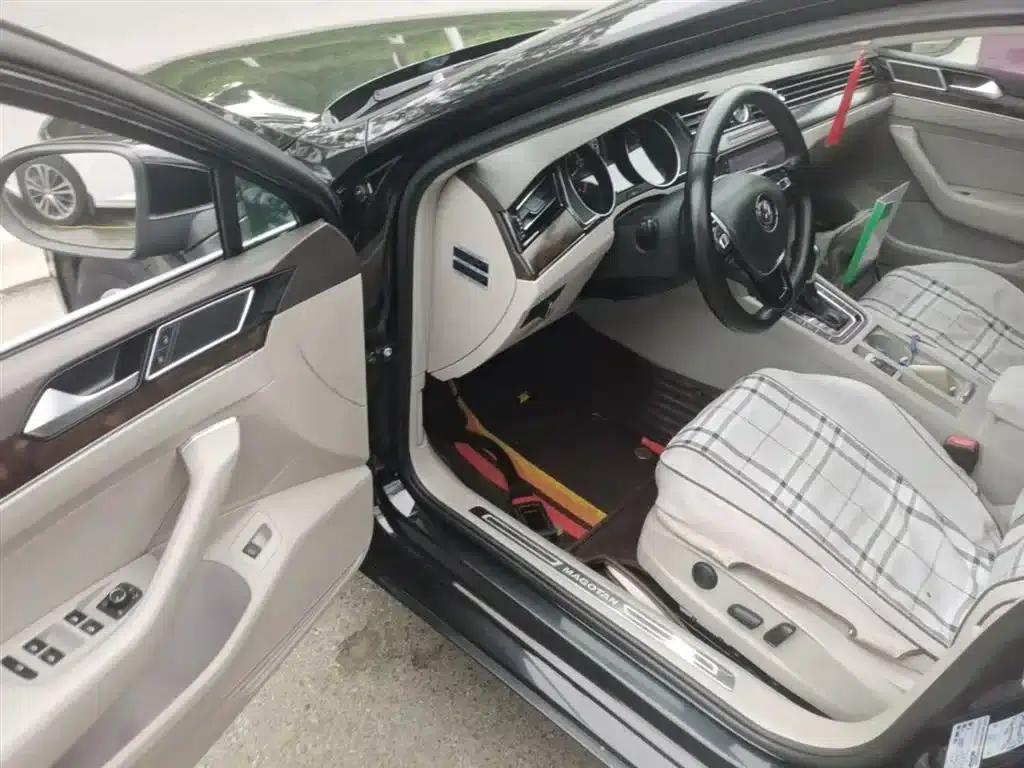 2017 Volkswagen Passat 330TSI DSG Luxury — миниатюра 16