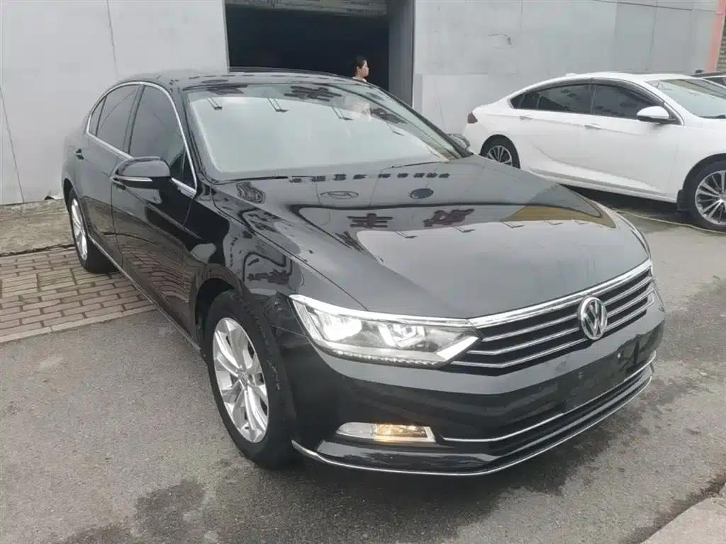 2017 Volkswagen Passat 330TSI DSG Luxury — миниатюра 4