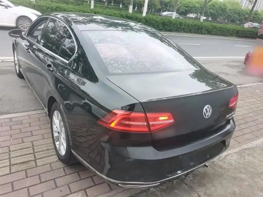 2017 Volkswagen Passat 330TSI DSG Luxury — миниатюра 6