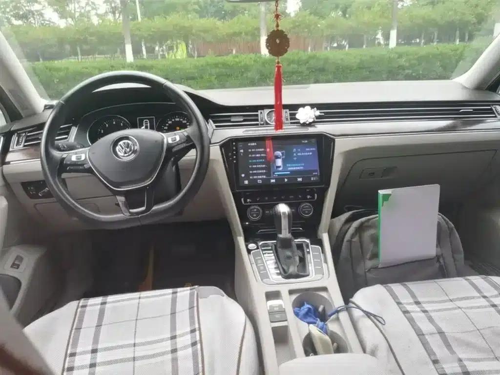 2017 Volkswagen Passat 330TSI DSG Luxury — миниатюра 10