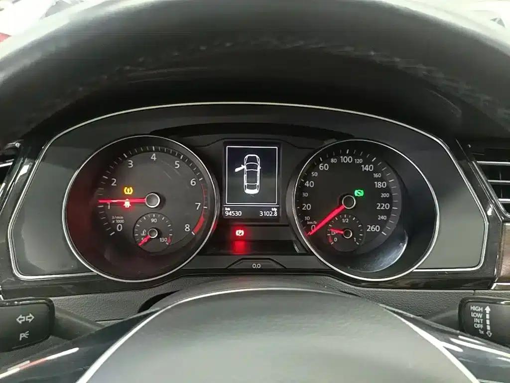 2018 Volkswagen Magotan Facelift 380TSI DSG Luxury Model — миниатюра 12