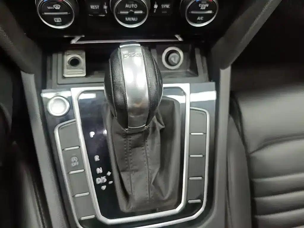 2018 Volkswagen Magotan Facelift 380TSI DSG Luxury Model — миниатюра 14