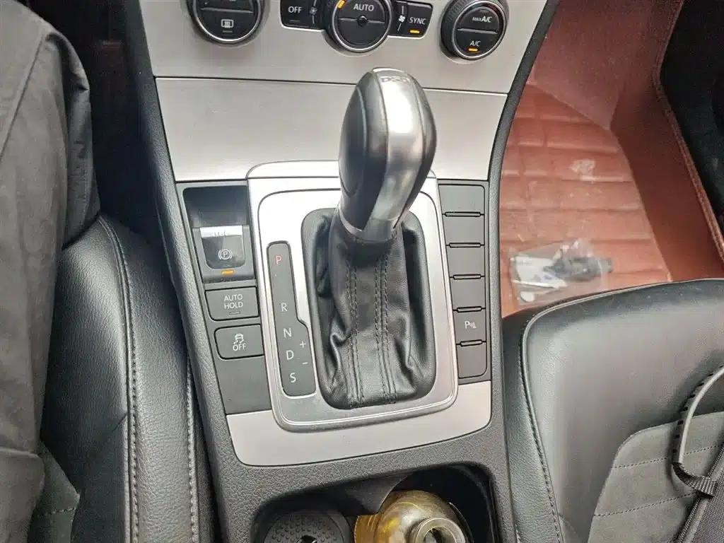 2015 Volkswagen Passat 1.8TSI Luxury — миниатюра 11