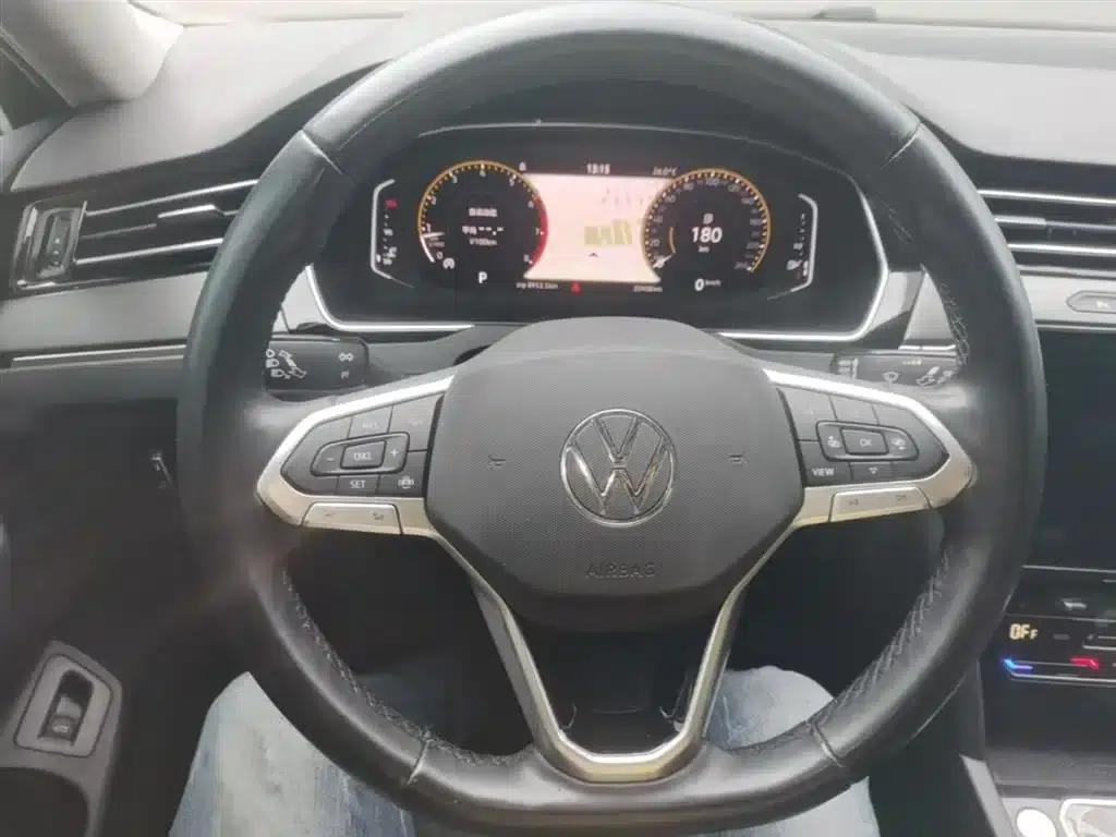 2020 Volkswagen Passat 330TSI DSG Luxury — миниатюра 11