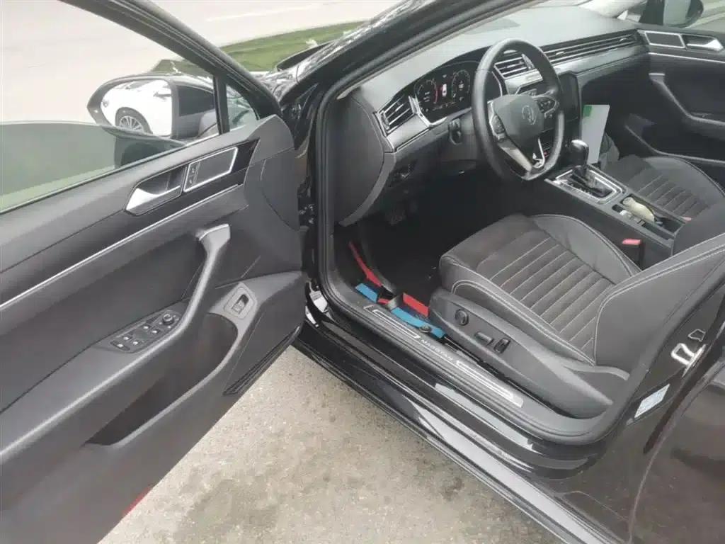 2020 Volkswagen Passat 330TSI DSG Luxury — миниатюра 16