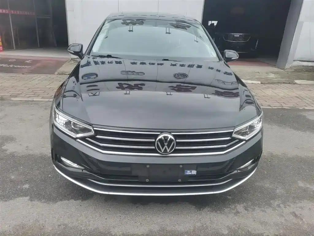 2020 Volkswagen Passat 330TSI DSG Luxury — миниатюра 3