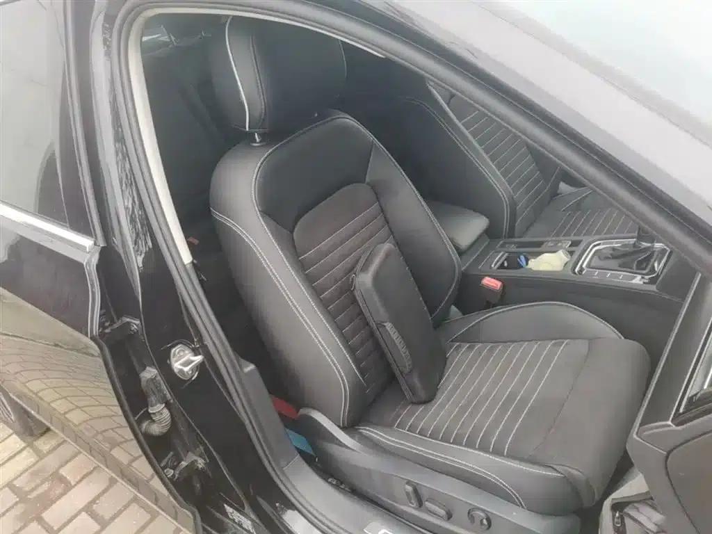 2020 Volkswagen Passat 330TSI DSG Luxury — миниатюра 25