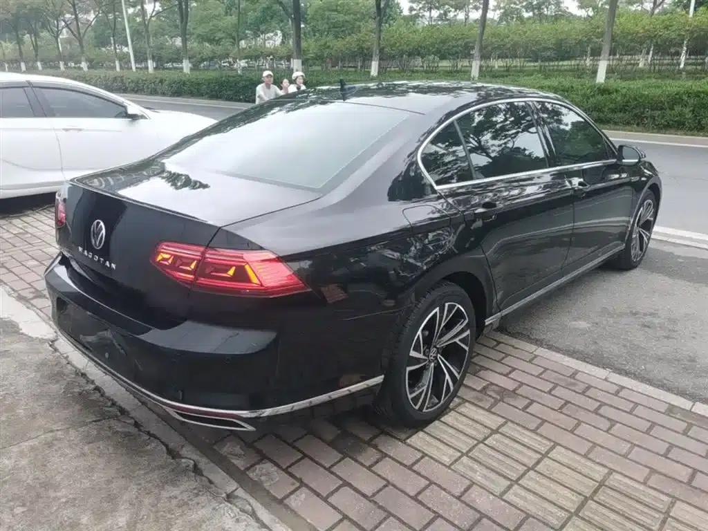 2020 Volkswagen Passat 330TSI DSG Luxury — миниатюра 7