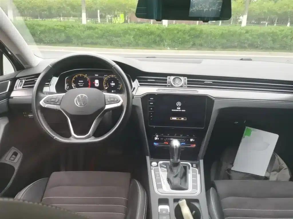 2020 Volkswagen Passat 330TSI DSG Luxury — миниатюра 10