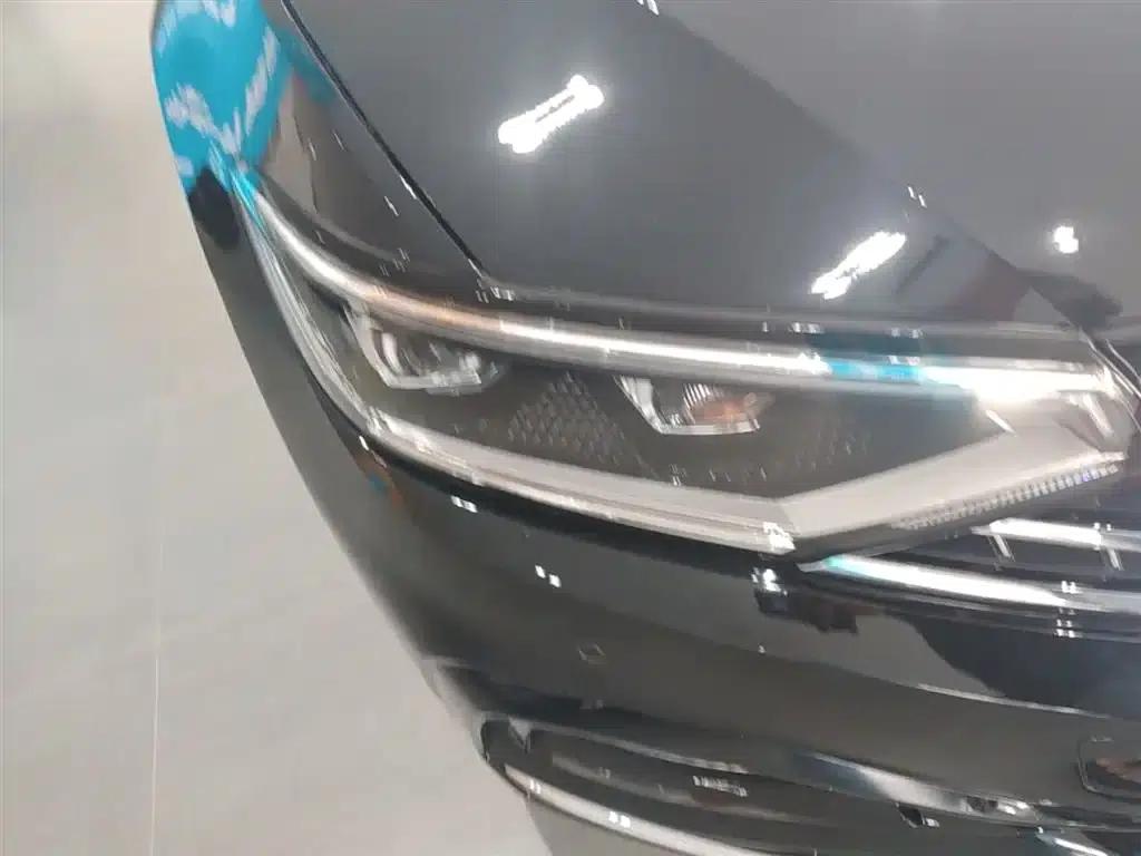 2025 Volkswagen Magotan Facelift Edition 280TSI DSG Luxury Model — миниатюра 13