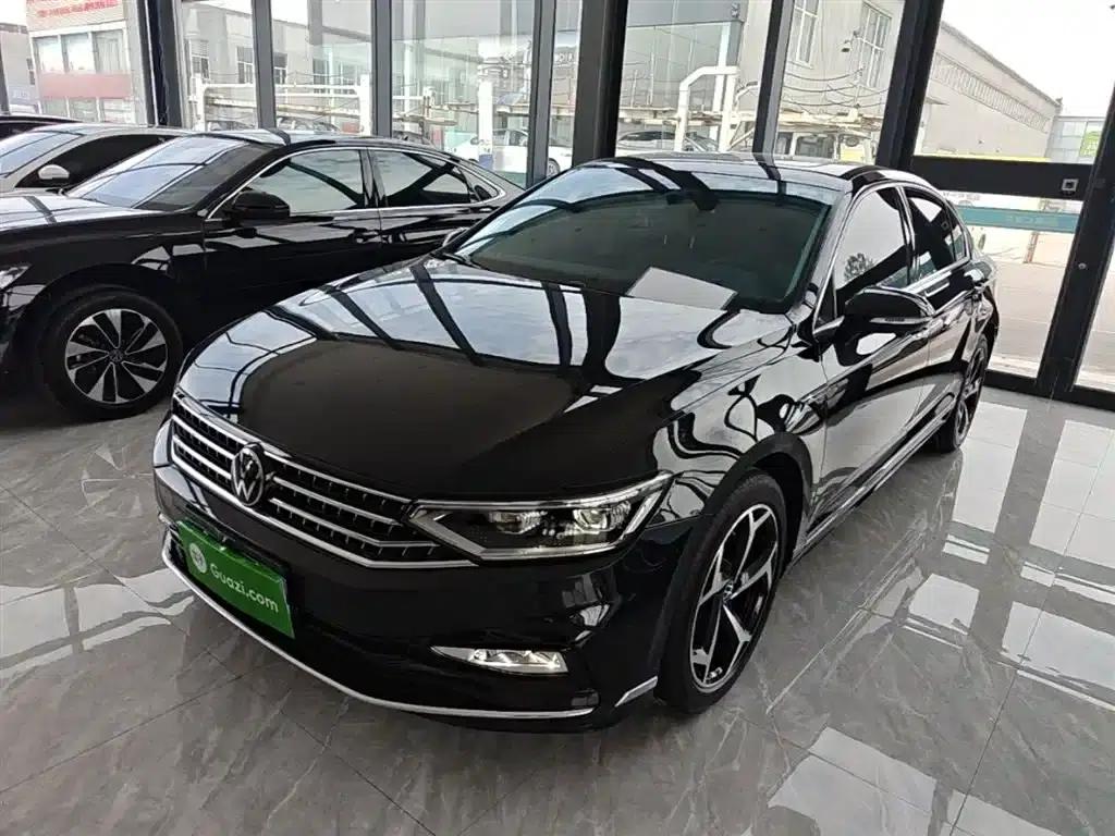 Volkswagen Magotan 2023 2 Millionth Unit Commemorative Edition 330TSI DSG Luxury — миниатюра 1