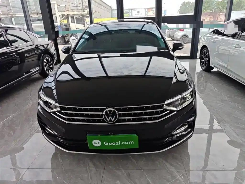 Volkswagen Magotan 2023 2 Millionth Unit Commemorative Edition 330TSI DSG Luxury — миниатюра 3