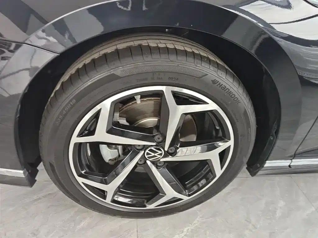 Volkswagen Magotan 2023 2 Millionth Unit Commemorative Edition 330TSI DSG Luxury — миниатюра 23