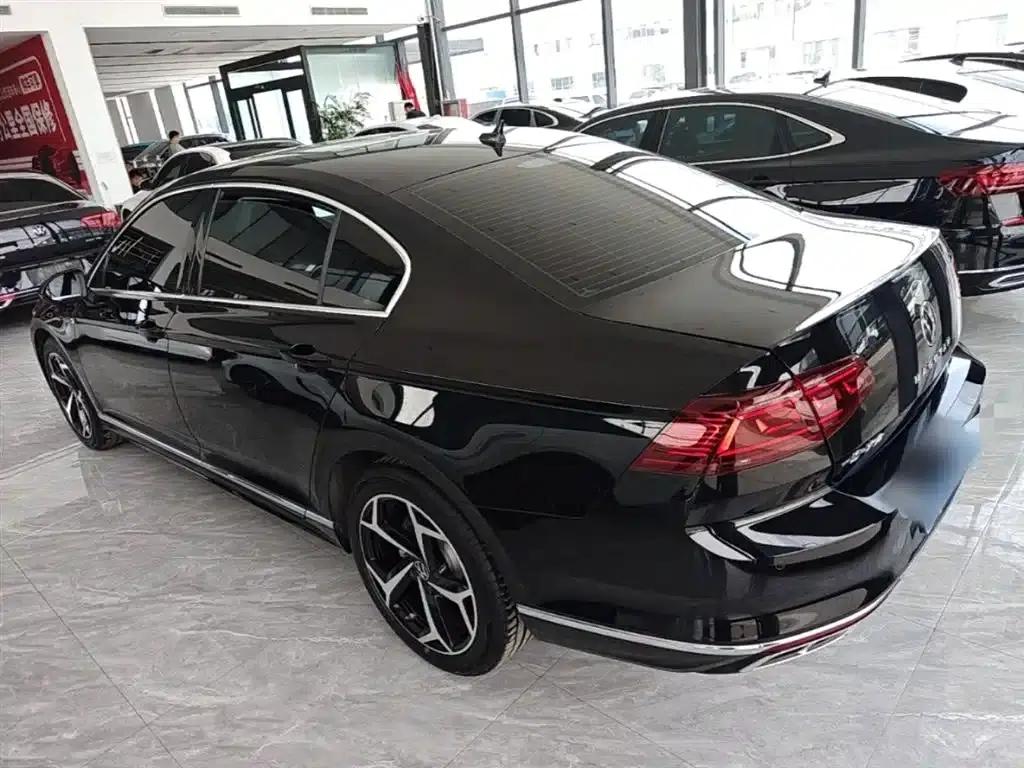 Volkswagen Magotan 2023 2 Millionth Unit Commemorative Edition 330TSI DSG Luxury — миниатюра 5