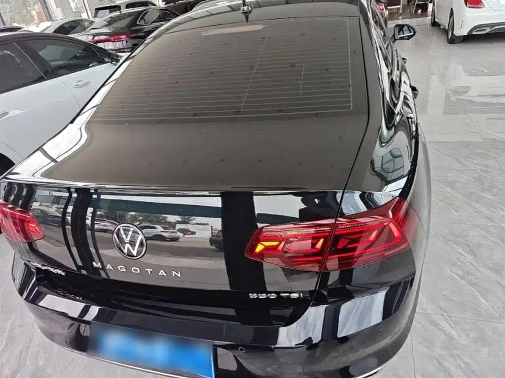 Volkswagen Magotan 2023 2 Millionth Unit Commemorative Edition 330TSI DSG Luxury — миниатюра 6