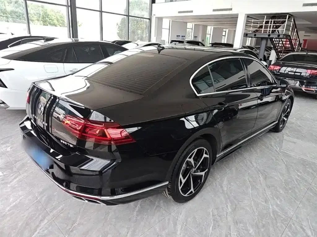 Volkswagen Magotan 2023 2 Millionth Unit Commemorative Edition 330TSI DSG Luxury — миниатюра 7