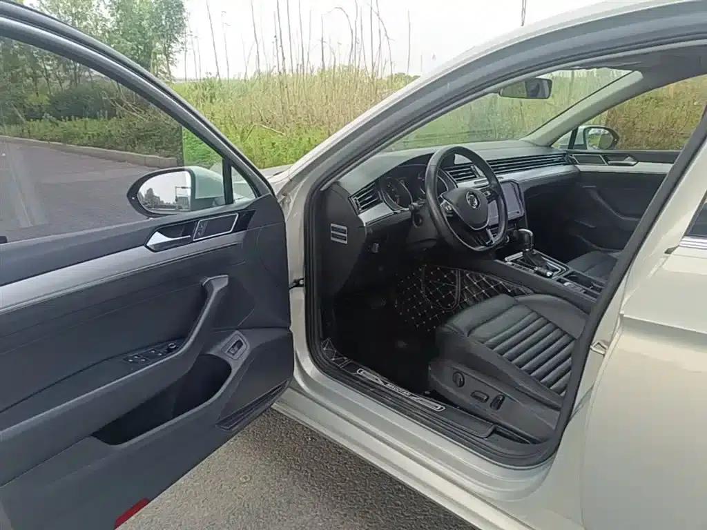 2017 Volkswagen Magotan 330TSI DSG Leading Edition — миниатюра 16