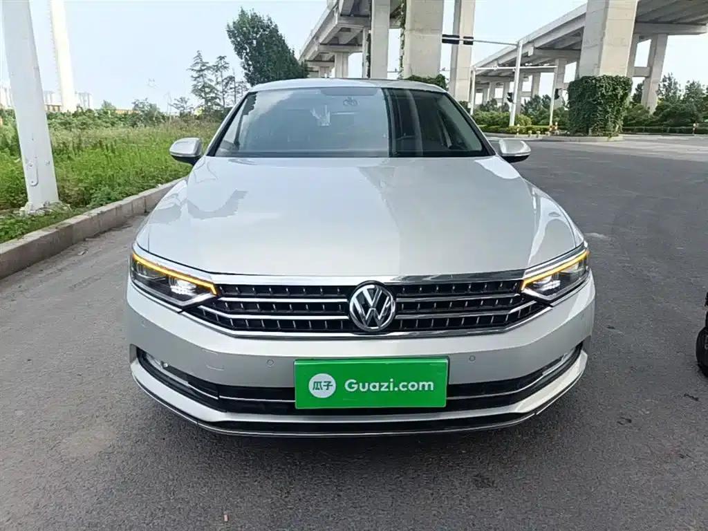 2017 Volkswagen Magotan 330TSI DSG Leading Edition — миниатюра 3