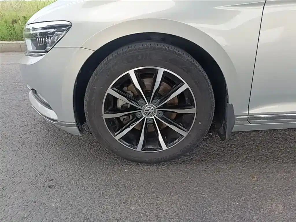 2017 Volkswagen Magotan 330TSI DSG Leading Edition — миниатюра 23