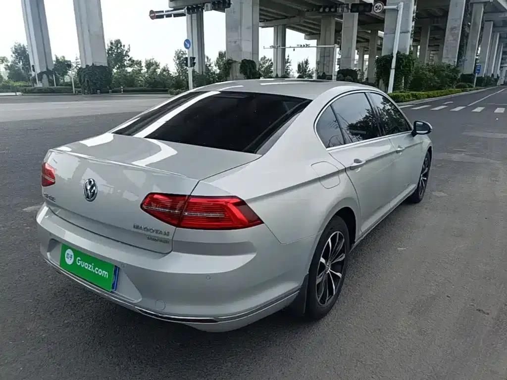 2017 Volkswagen Magotan 330TSI DSG Leading Edition — миниатюра 7