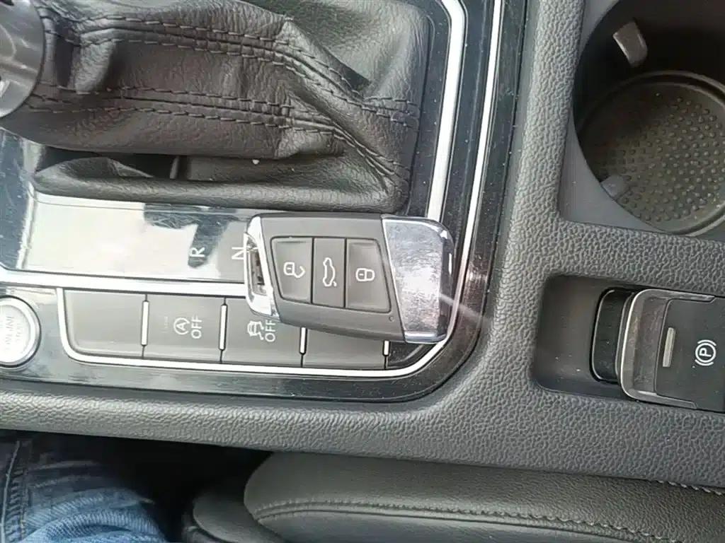 2017 Volkswagen Magotan 330TSI DSG Leading Edition — миниатюра 9