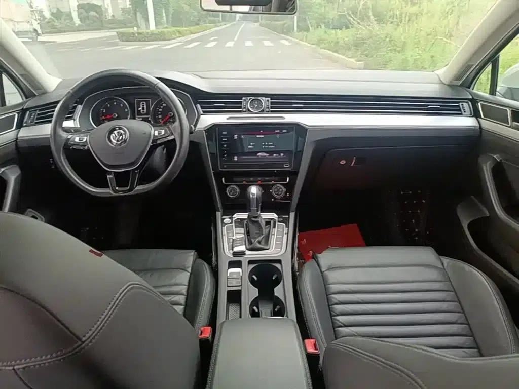 2017 Volkswagen Magotan 330TSI DSG Leading Edition — миниатюра 10