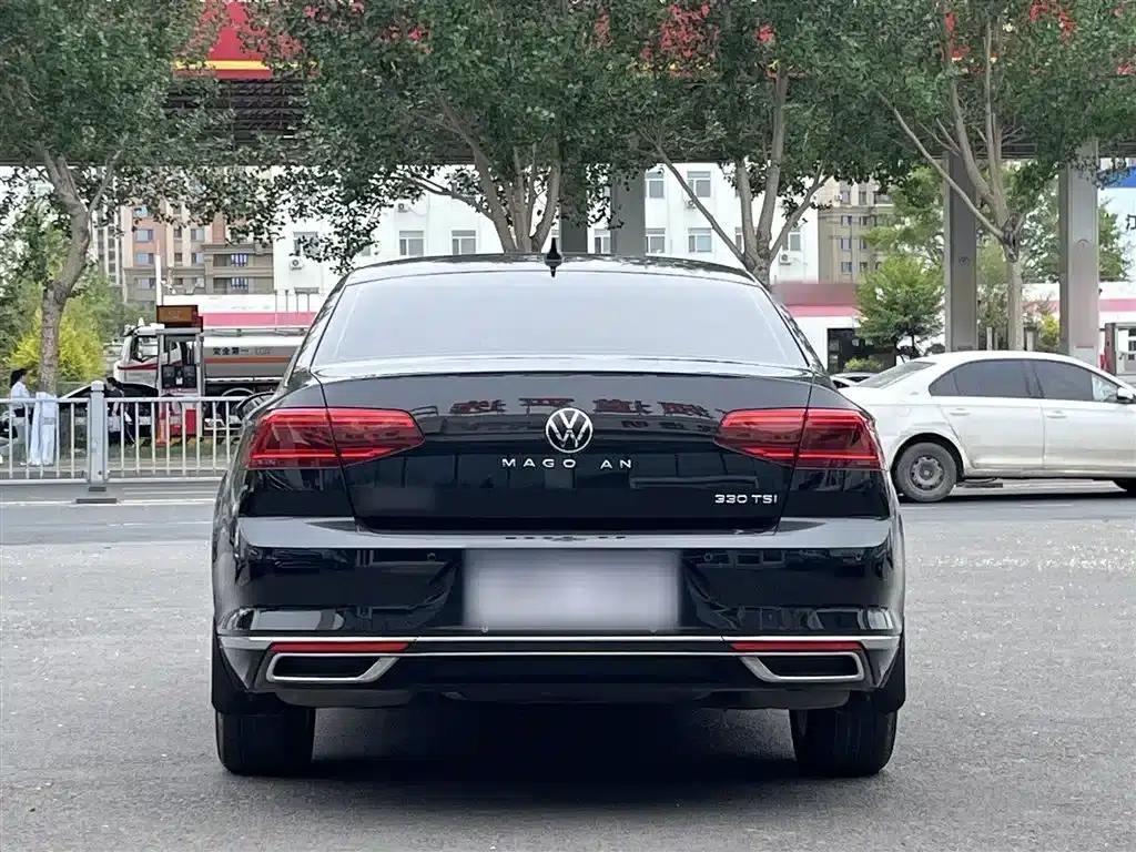 2020 Volkswagen Passat 330TSI DSG Luxury — миниатюра 8