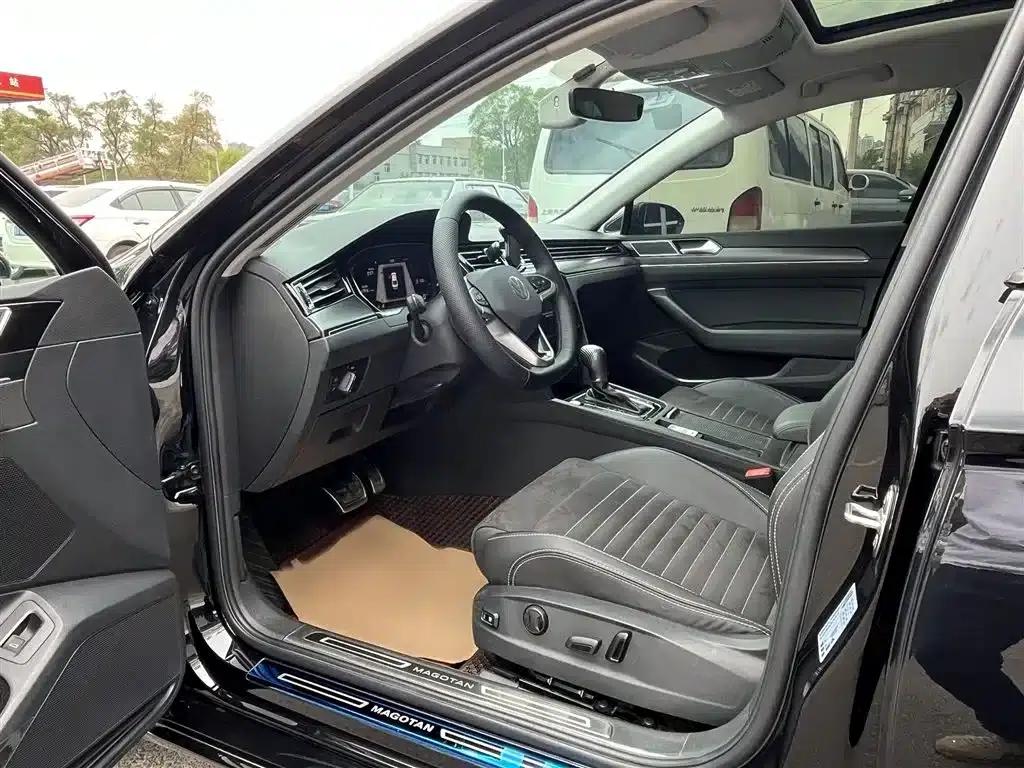 2020 Volkswagen Passat 330TSI DSG Luxury — миниатюра 10