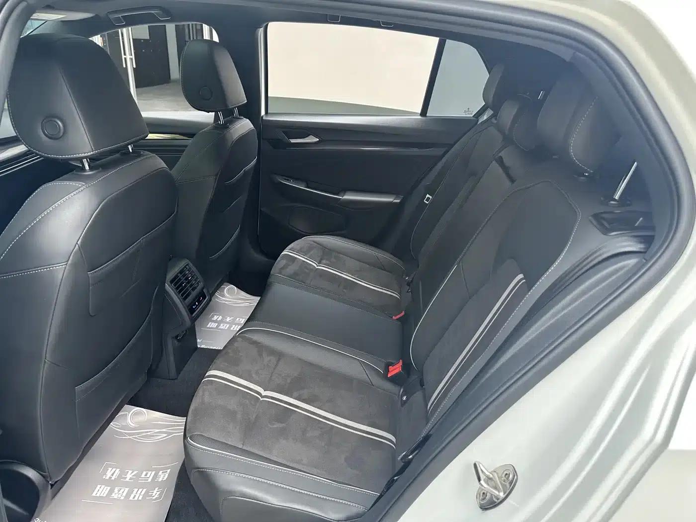 2023 Golf Facelift 280TSI DSG R-Line Lite — миниатюра 11