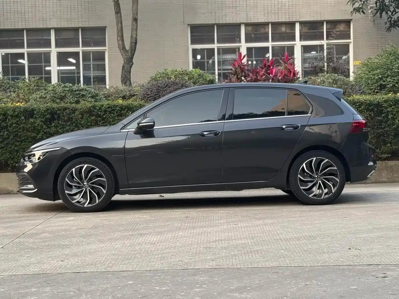 2021 Golf 280TSI DSG 30th Anniversary Edition — миниатюра 3
