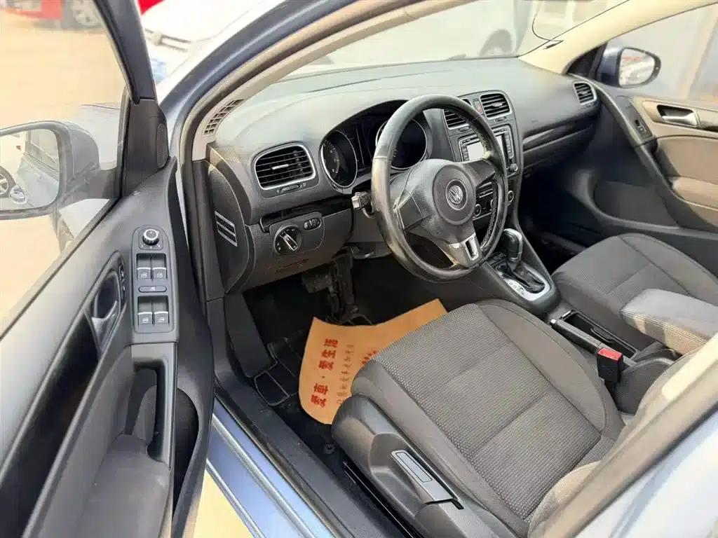 2012 Golf 1.6 Automatic Luxury Edition — миниатюра 2