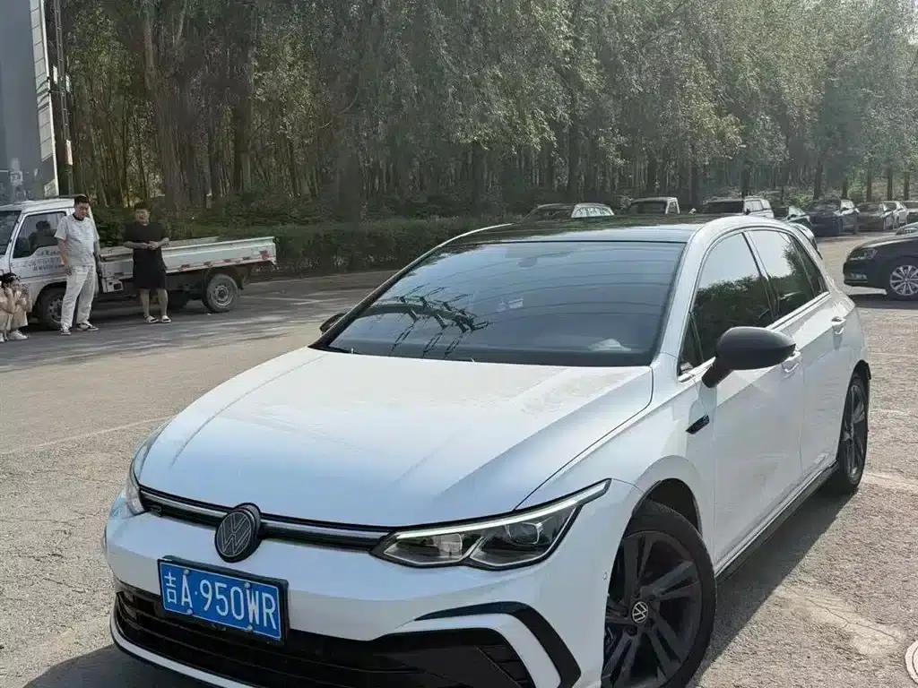 2024 Golf 280TSI DSG R-Line 50th Anniversary Edition — миниатюра 1