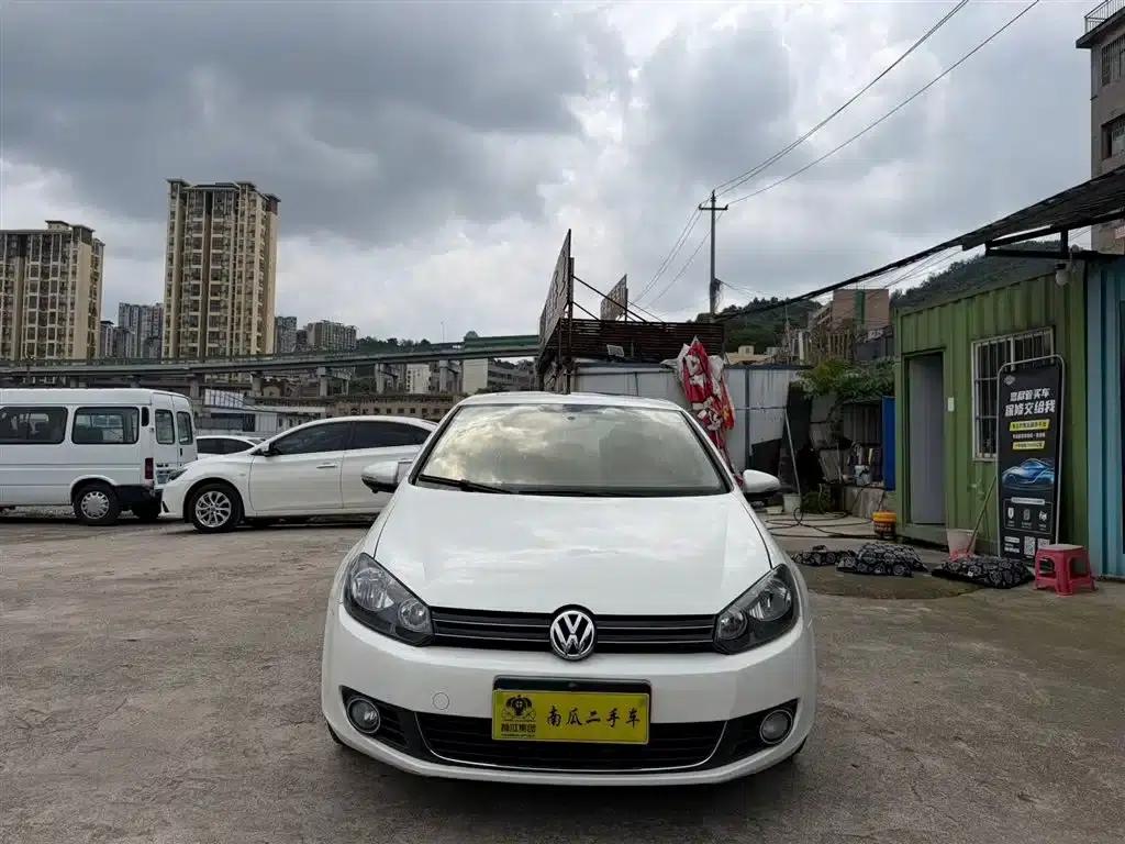 2012 Golf 1.6 Automatic Luxury Edition — миниатюра 2