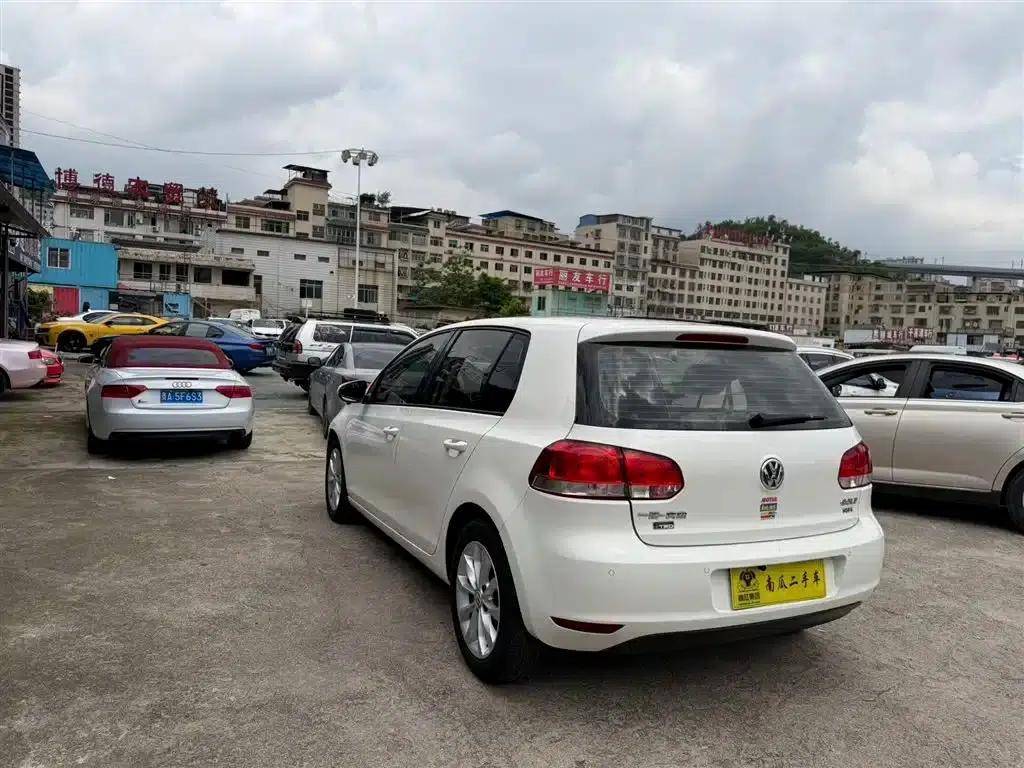 2012 Golf 1.6 Automatic Luxury Edition — миниатюра 7