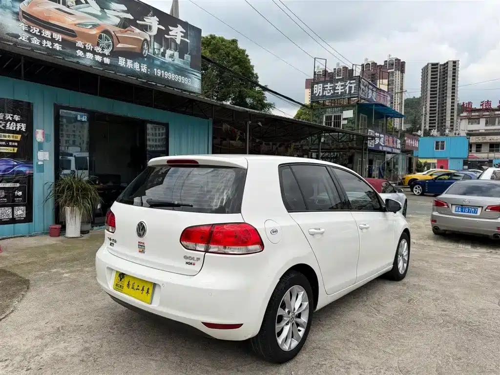2012 Golf 1.6 Automatic Luxury Edition — миниатюра 9