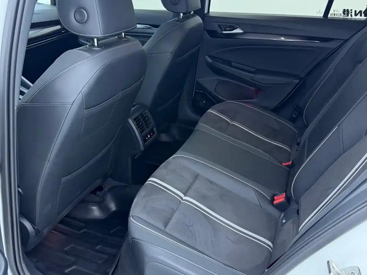 2023 Golf 280TSI DSG R-Line Lite — миниатюра 12