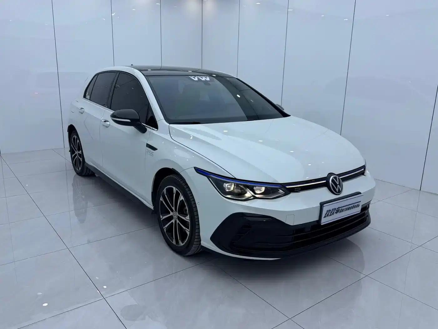 2023 Golf 280TSI DSG R-Line Lite — миниатюра 3