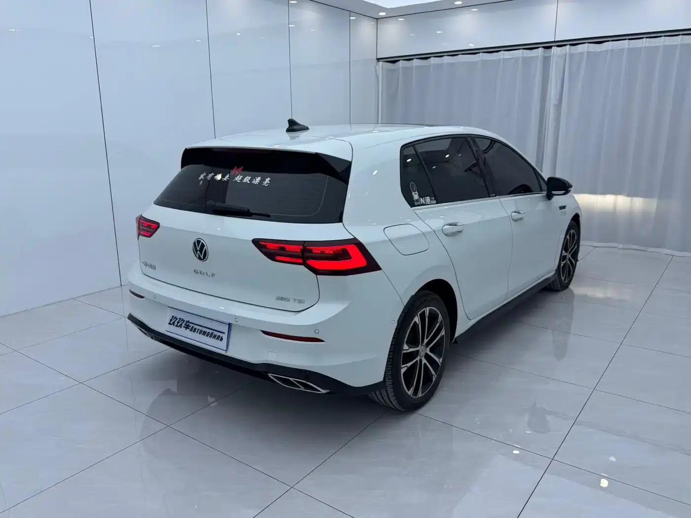 2023 Golf 280TSI DSG R-Line Lite — миниатюра 4