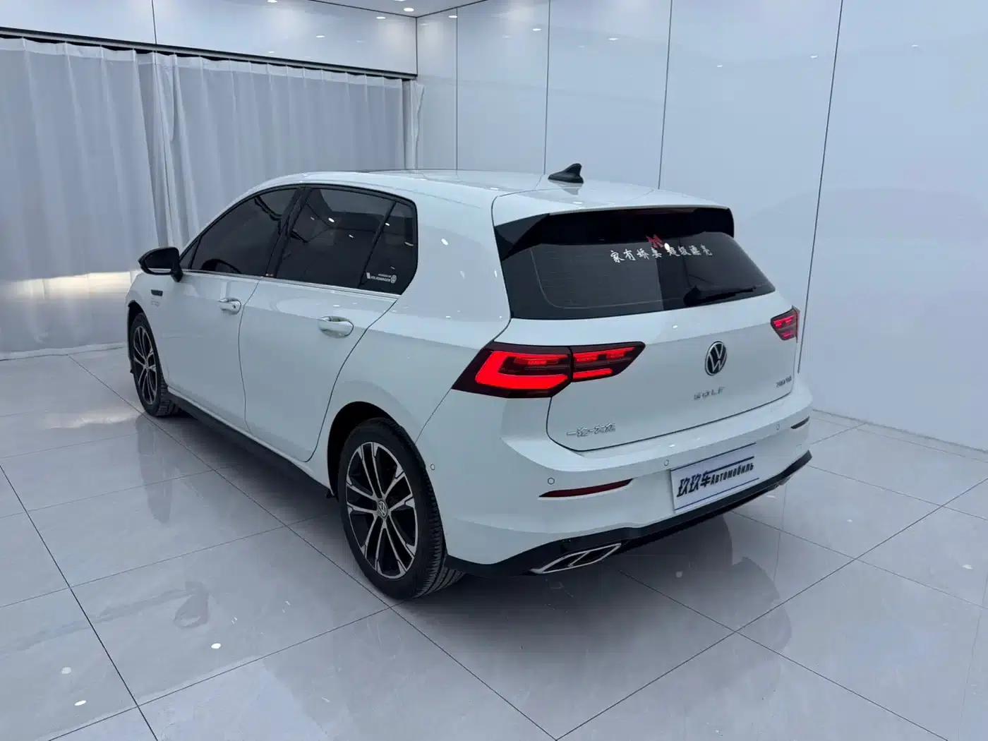 2023 Golf 280TSI DSG R-Line Lite — миниатюра 6