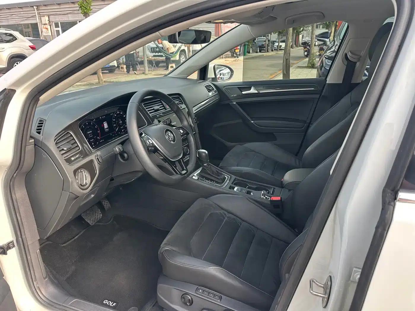 2020 Golf Beloved Edition 280TSI DSG Luxury — миниатюра 3