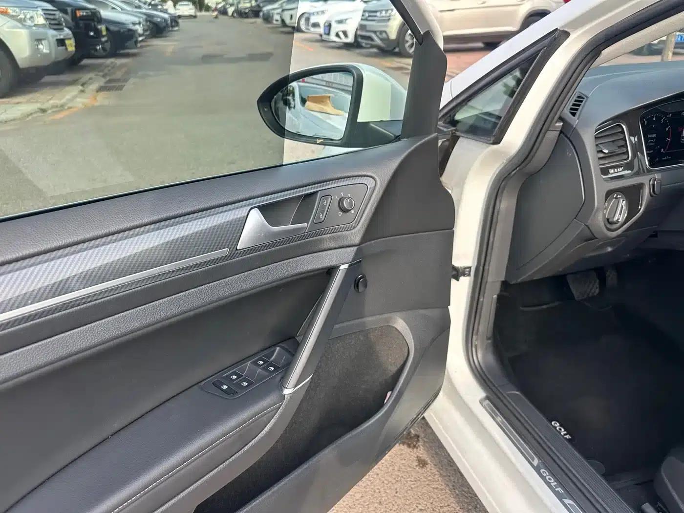 2020 Golf Beloved Edition 280TSI DSG Luxury — миниатюра 4