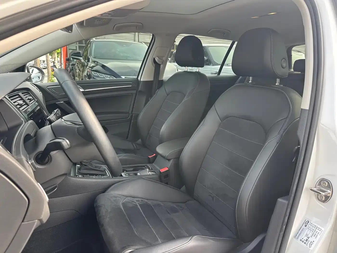 2020 Golf Beloved Edition 280TSI DSG Luxury — миниатюра 6