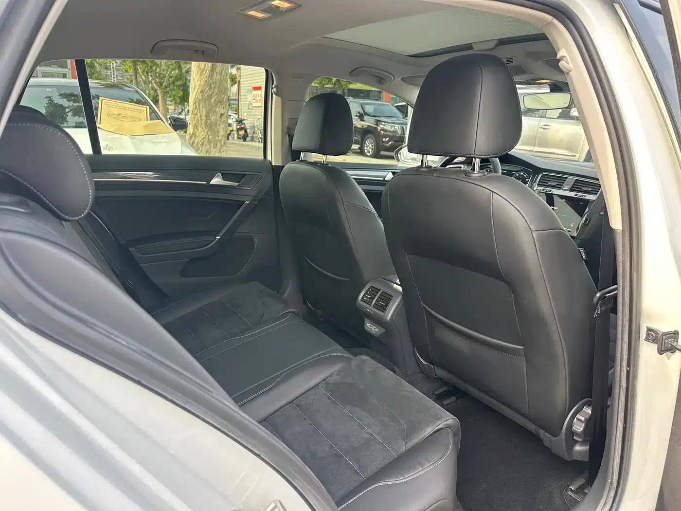 2020 Golf Beloved Edition 280TSI DSG Luxury — миниатюра 8