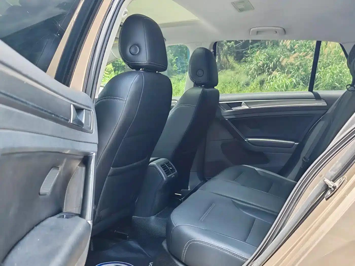 2015 Golf 1.2TSI Automatic Comfort — миниатюра 9