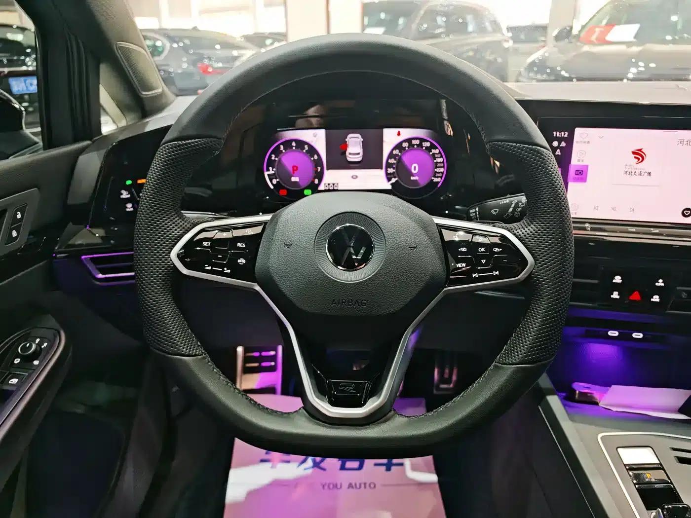 2023 Golf 280TSI DSG R-Line — миниатюра 11