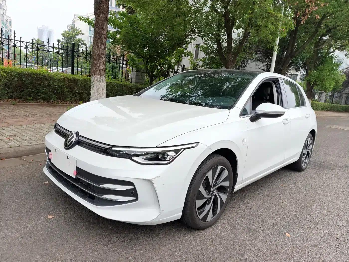 2025 Golf 300TSI Pro — миниатюра 2
