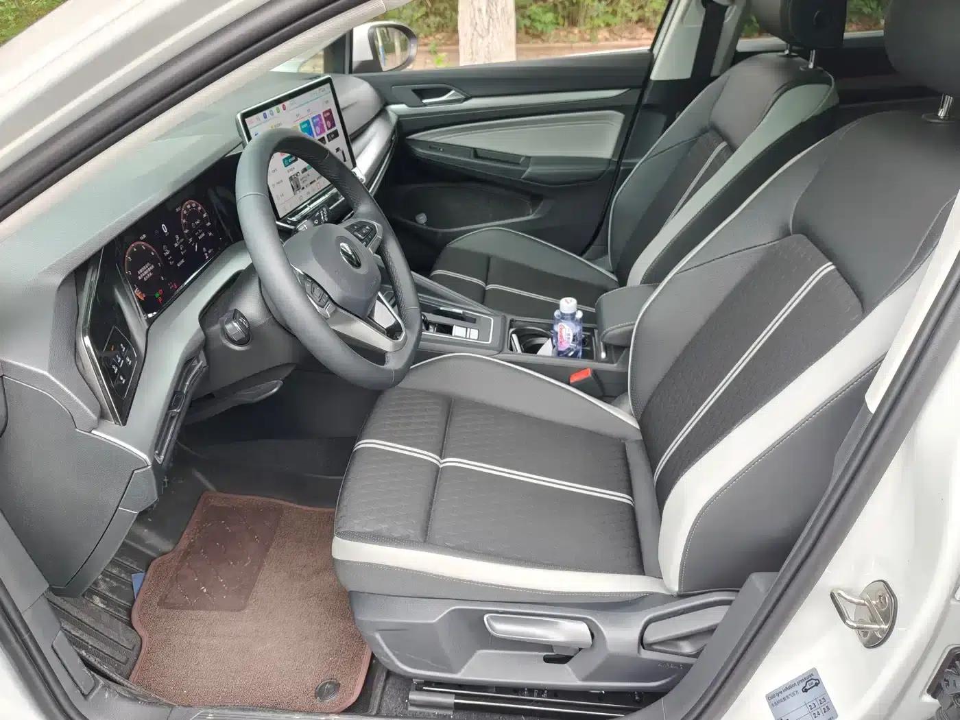 2025 Golf 300TSI Pro — миниатюра 7