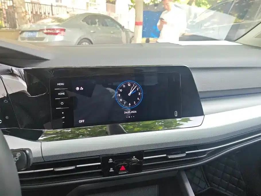 2023 Golf Facelift 200TSI DSG Pro — миниатюра 13
