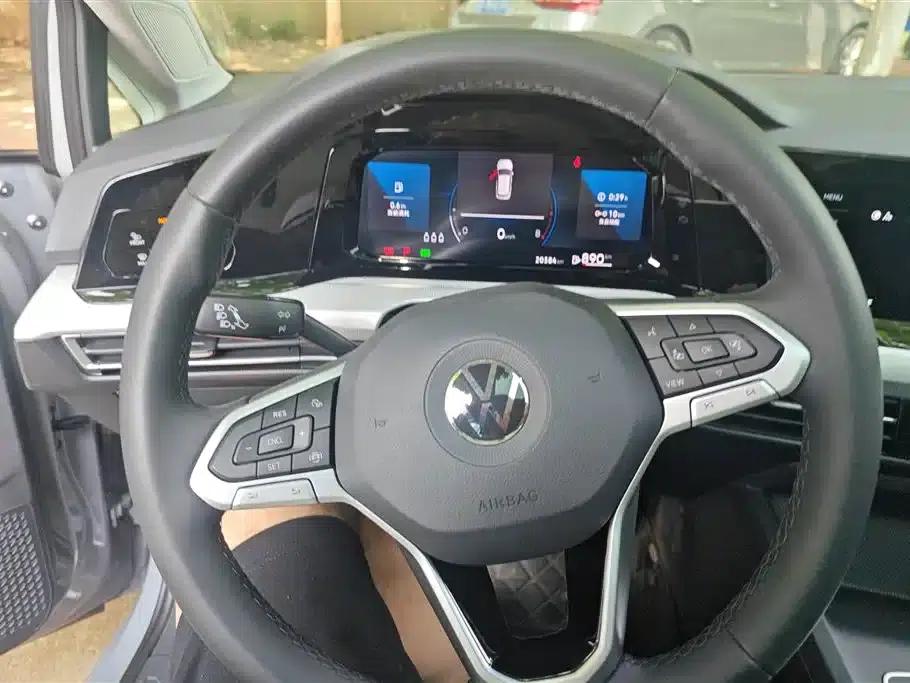 2023 Golf Facelift 200TSI DSG Pro — миниатюра 15