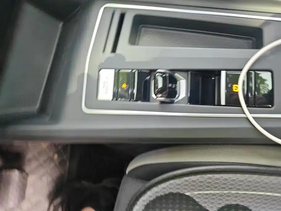 2023 Golf Facelift 200TSI DSG Pro — миниатюра 16